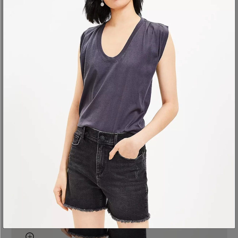 LOFT
Pleated Muscle Tee